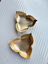 3 Leaf Candle Urli